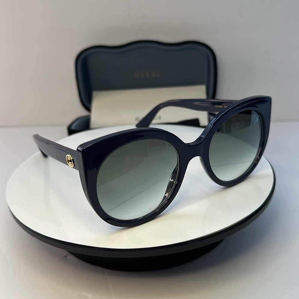 New 100% Authentic Gucci GG0325S
008 Cat eye Sunglasses - Picture 3 of 15